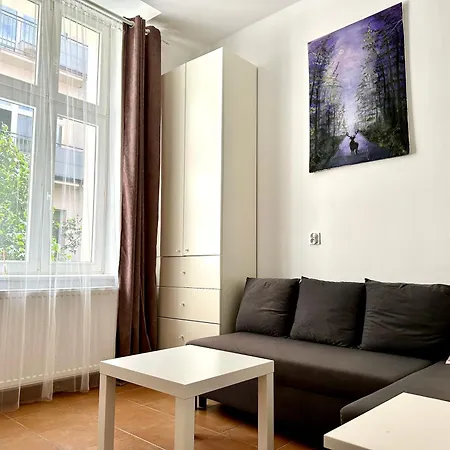 Apartment Iii *
